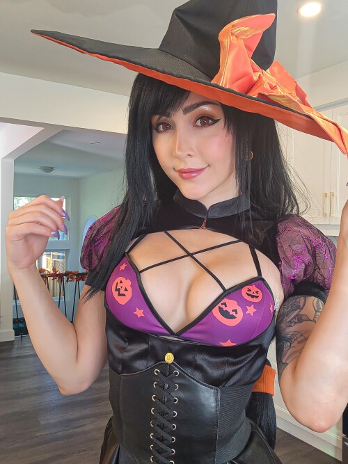 witch-selfie-8.md.jpg